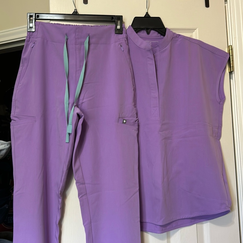 NWT Figs Scrub Set